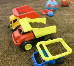 -开心哈乐亲子乐园(东森时尚百货店)