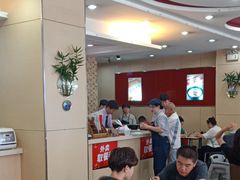 大堂-李先生牛肉面大王(营口大润发店)