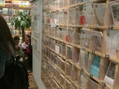 -猫的天空之城概念书店(杭州南宋御街店)