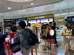 -日上免税行(浦东机场五店)