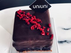 -UNI UNI(环亚凯瑟琳店)