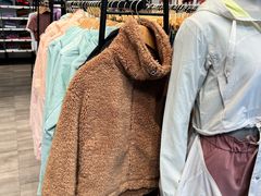 -lululemon(比斯特购物村店)