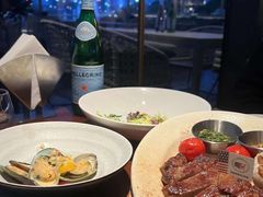 -MONICH牛排融合餐厅(和义大道购物中心店)