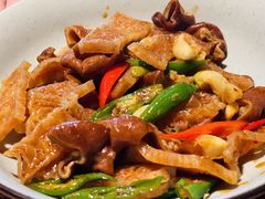 酸萝卜魔芋焖肥肠-薇酌饮·陕西菜(南门外店)