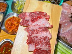 -唯成•韩国炭火烤肉 유성고기