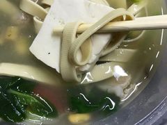 -陆师傅砂锅烫菜(圆通街店)