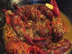 -虾弄弄海派小龙虾·牛羊蝎子火锅