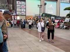 -观音桥步行街