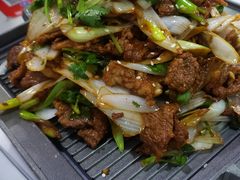 葱爆羊肉-老北京家常菜
