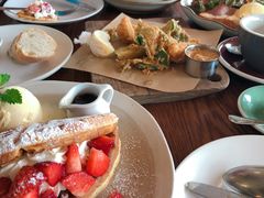 -ROAST coffee & eatery