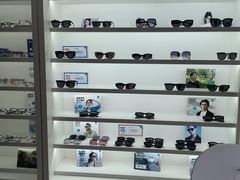 -诺柯视眼镜-蔡司依视路官方工厂店(淞南一店)