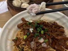 -佬钱湾仔(衣裳街店)