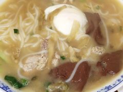 -邱芳粉店(迎宾大道旗舰店)