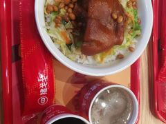 -猪戈戈超级猪脚饭(佳兆业店)