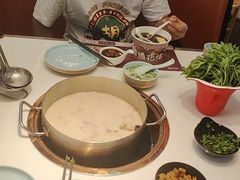 -洪氏嗨捞·猪肚鸡火锅(阳光天地店)