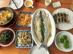 -品鲜村农家菜·阳澄湖大闸蟹(总店)