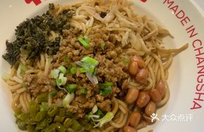 Snowy Red Crisp Bamboo Shoot Braised Pork Noodles