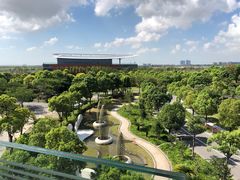 -上海滴水湖皇冠假日酒店