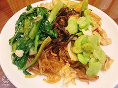 -武汉光谷广场杨家湾地铁站怡程酒店