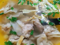 绉纱小馄饨-广慈小吃铺沪味佳饭堂