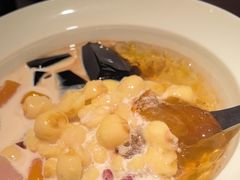 -RUXU入续糖水铺与包(卓悦中心店)