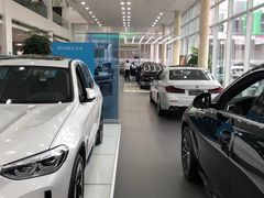 -上海宝宁宝马4S店