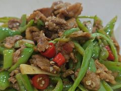 -湖南人家湘菜馆(镇江路店)
