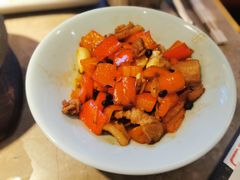 当红小炒肉石锅饭-新白鹿餐厅(金鹰新街口店)
