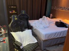 -粤塔x电竞酒店(深圳龙华大浪后浪新天地店)