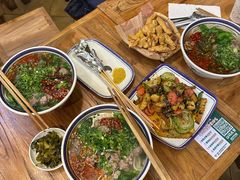 -云阿蛮云南生烫牛肉米线(奉贤路店)