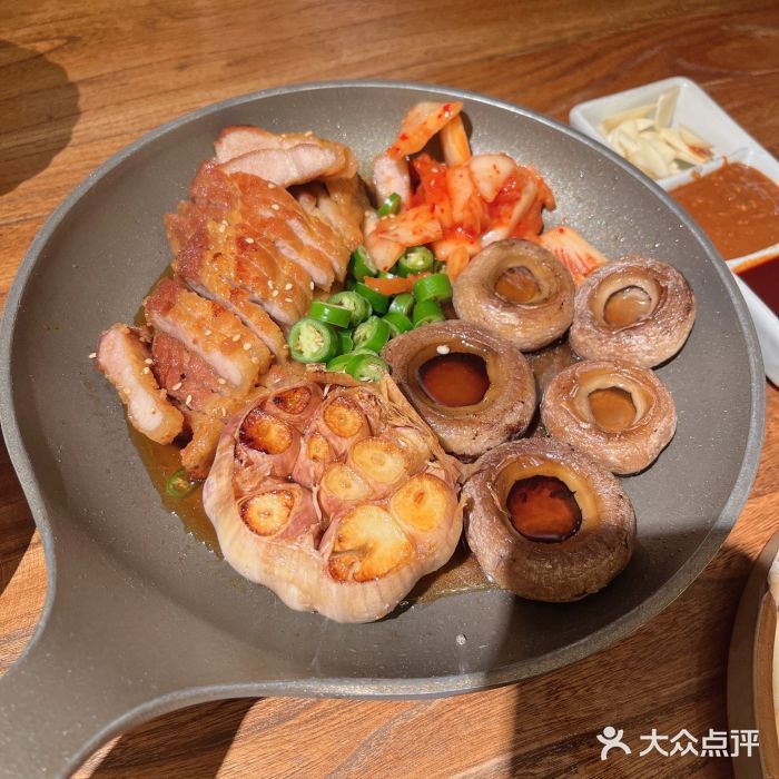 TAIFORKS 大福食堂·山葵烤肉料理·拌饭(宝安店)意式鳀鱼酱碳烤黑猪肉图片