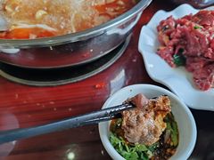 -黄利砖万峰林布依特色酸笋牛肉馆