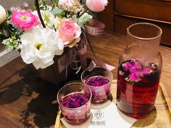 -ZING COFFEE 镜咖啡