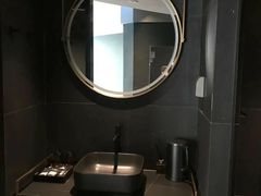 -粤塔H轻奢电竞酒店(海珠广州塔中山大学店)