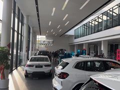 -上海宝信宝马4S店