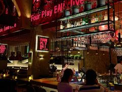 -FOUR PLAY BAR