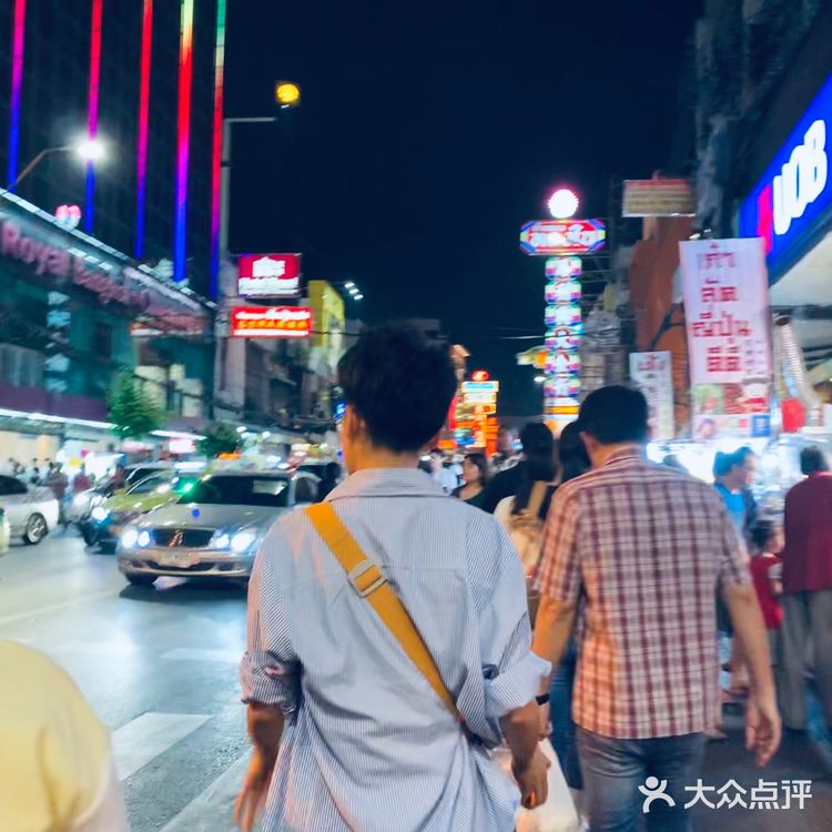 超美夜景+逛吃必打卡｜跟着凯凯夜探曼谷唐人街