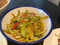 白菜梗炒肉丝-金锅小厨(乐活街店)