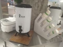 -老乡鸡(上海白玉兰广场店)