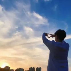 -HEYAN荷妍专业脱毛连锁机构
