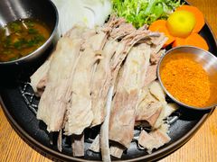 精品手扒羊排-那达慕蒙古风味酒楼