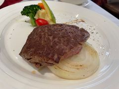 红酒小牛排-维兰西餐(万泉河店)