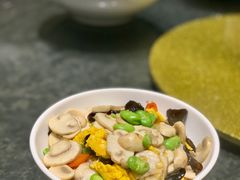 蚕豆米炒口蘑-金锅小厨(乐活街店)
