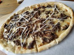 莱芙缇牛肉披萨-LYFATTI 莱芙缇(赣水路店)