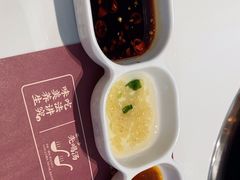 -洪氏嗨捞·广东猪肚鸡·椰子鸡火锅(西咸万象城店)