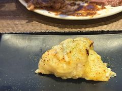 -大中华希尔顿酒店-念自助餐·嗨啤·小龙虾
