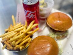 -TRIPS BURGER(大钟寺店)