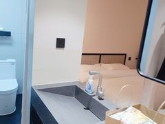 -兜行民宿(西安城墙永宁门地铁站店)