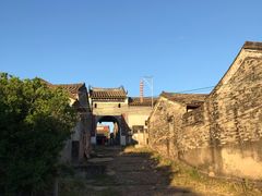 -皇思扬古围村