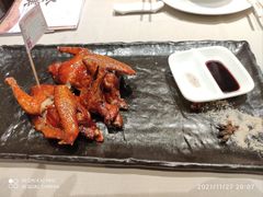 非遗红烧乳鸽-侨美食家·粤菜(体育西路店)